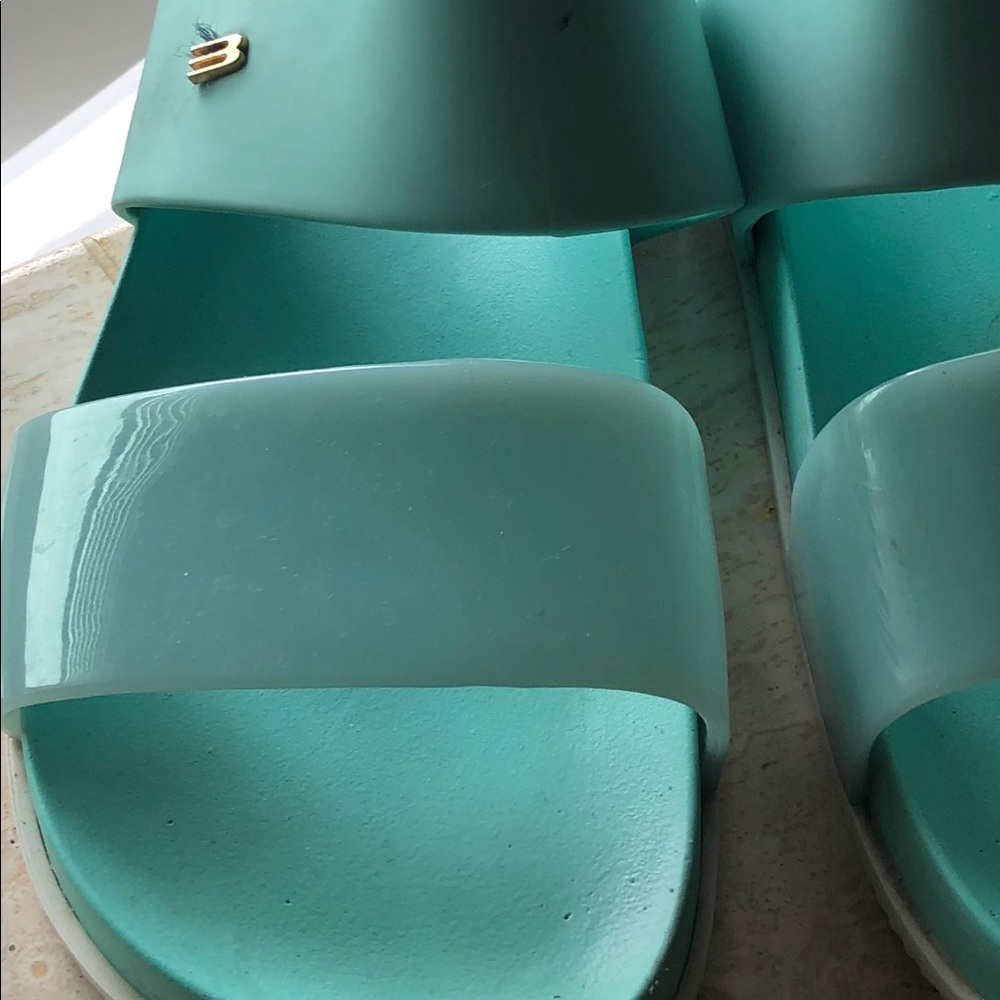 Shoes - Picture 3 of 4